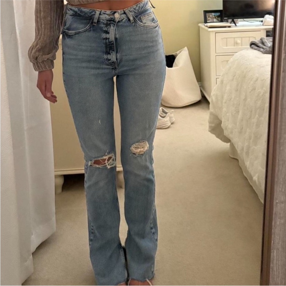 Zara Classic Blue Distressed Women's Jeans